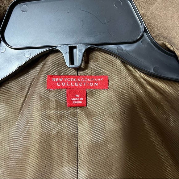 New York & Company Collection Stylish Jacket. Size Medium - Picture 3 of 11